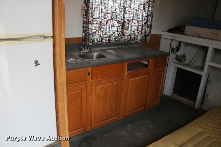 image for item DC3715 2004 enclosed cargo trailer