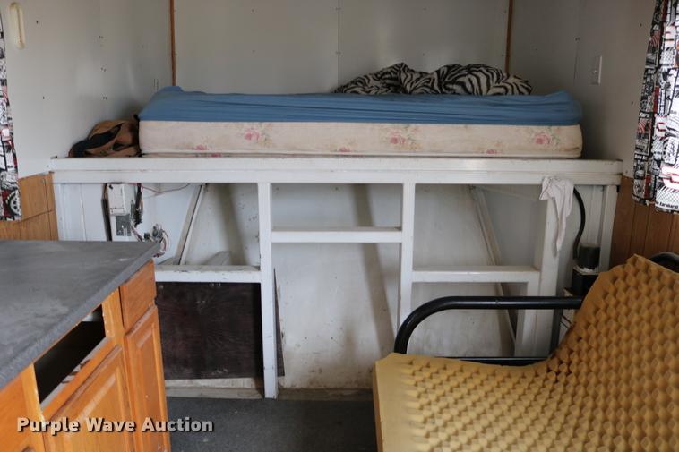 image for item DC3715 2004 enclosed cargo trailer