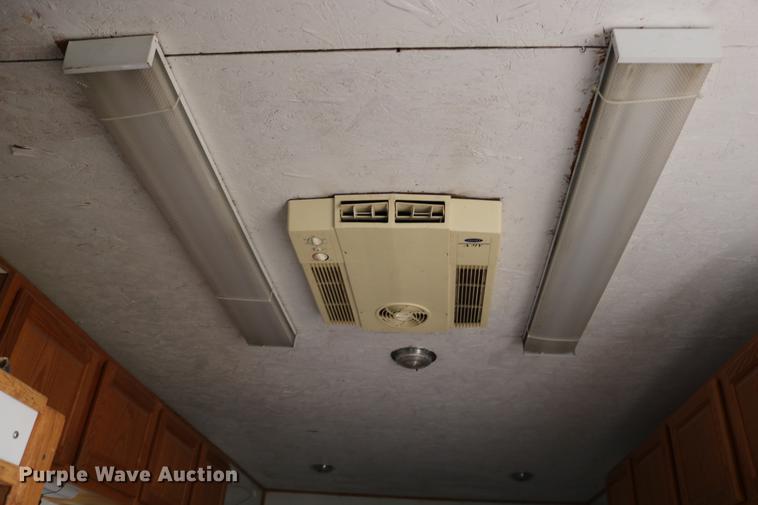 image for item DC3715 2004 enclosed cargo trailer