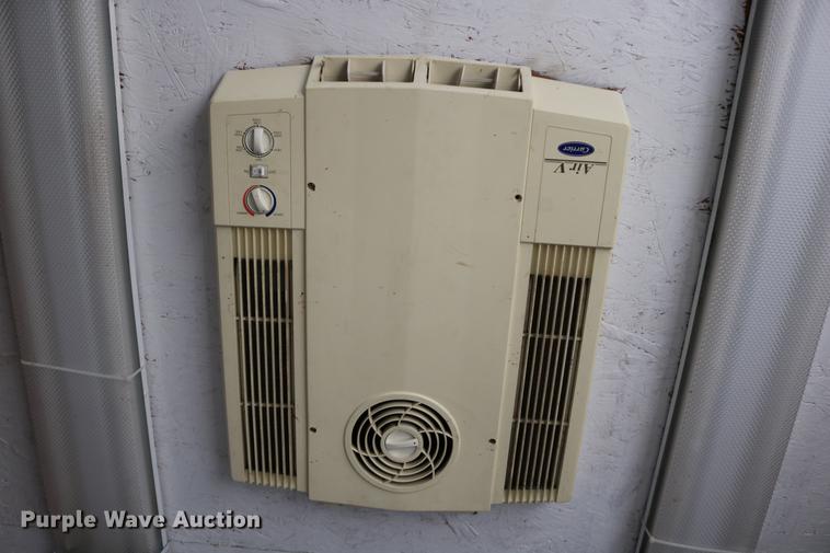 image for item DC3715 2004 enclosed cargo trailer