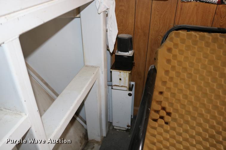 image for item DC3715 2004 enclosed cargo trailer