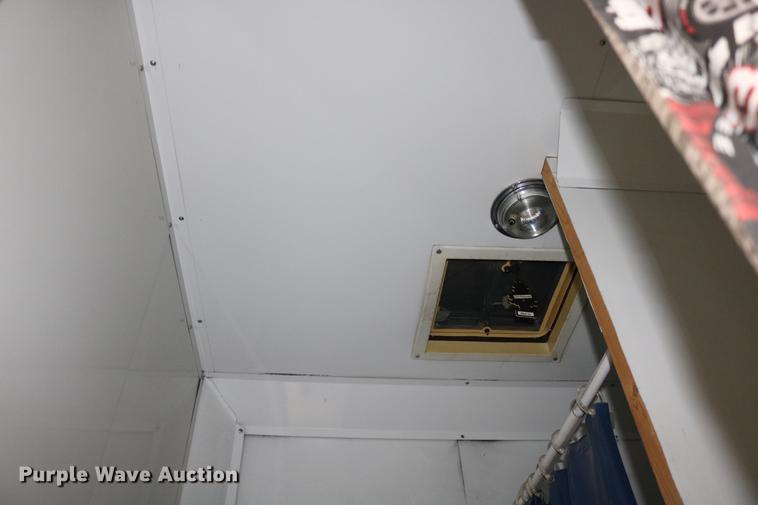 image for item DC3715 2004 enclosed cargo trailer