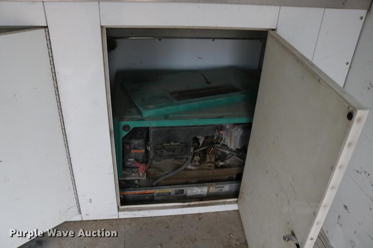 image for item DC3715 2004 enclosed cargo trailer