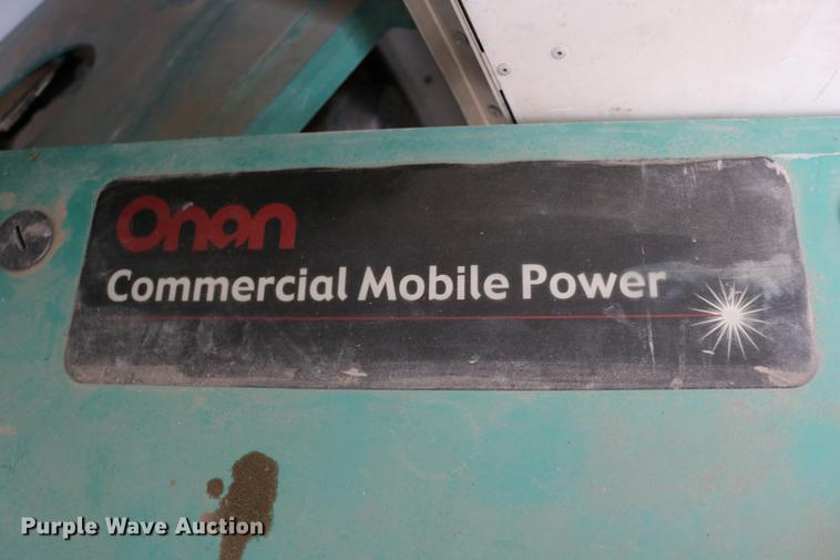 image for item DC3715 2004 enclosed cargo trailer