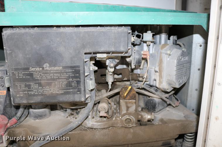 image for item DC3715 2004 enclosed cargo trailer