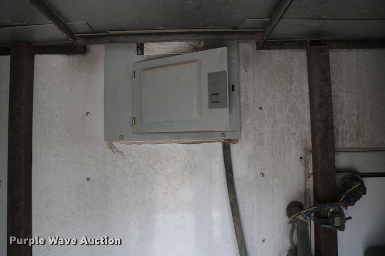 image for item DC3715 2004 enclosed cargo trailer