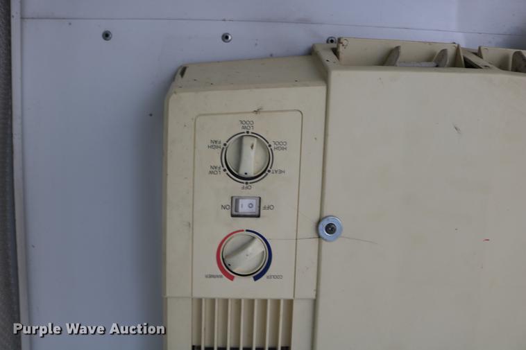 image for item DC3715 2004 enclosed cargo trailer