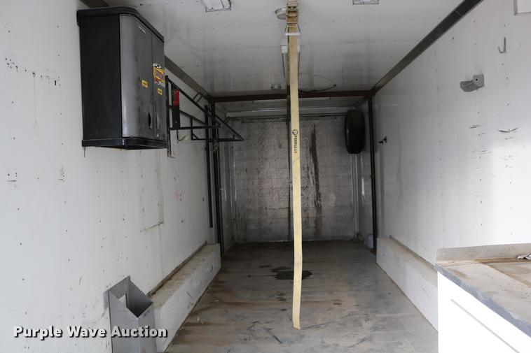 image for item DC3715 2004 enclosed cargo trailer