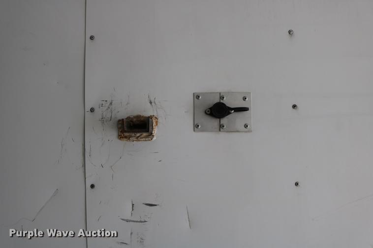 image for item DC3715 2004 enclosed cargo trailer