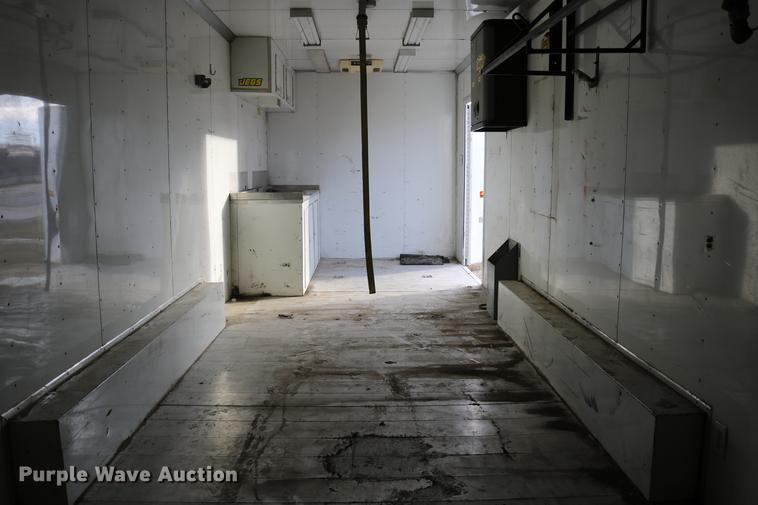 image for item DC3715 2004 enclosed cargo trailer