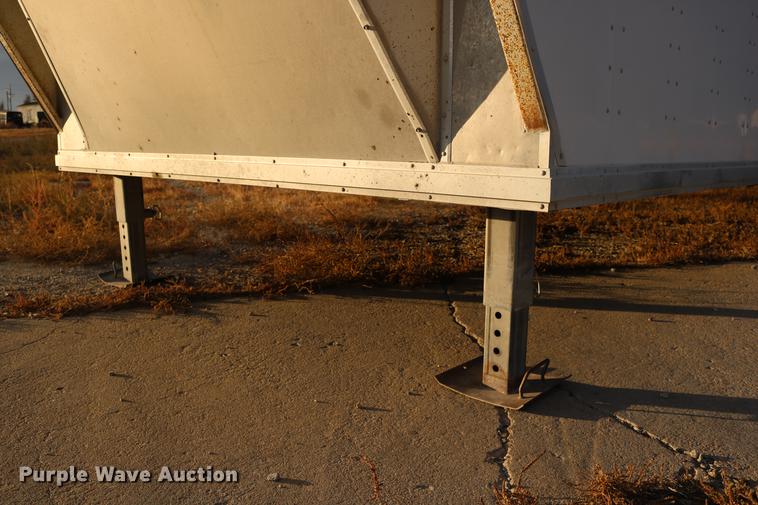 image for item DC3715 2004 enclosed cargo trailer