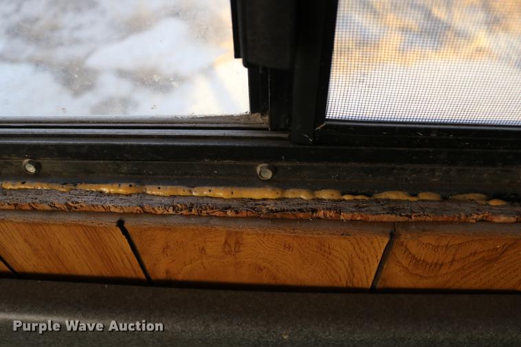 image for item DC3715 2004 enclosed cargo trailer