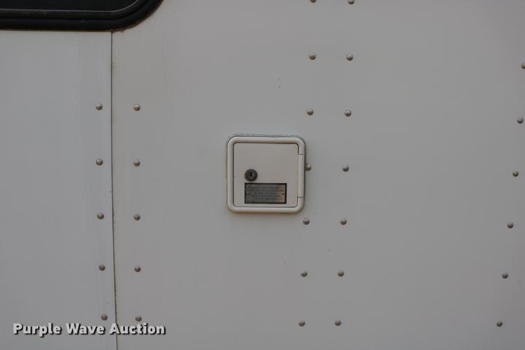 image for item DC3715 2004 enclosed cargo trailer