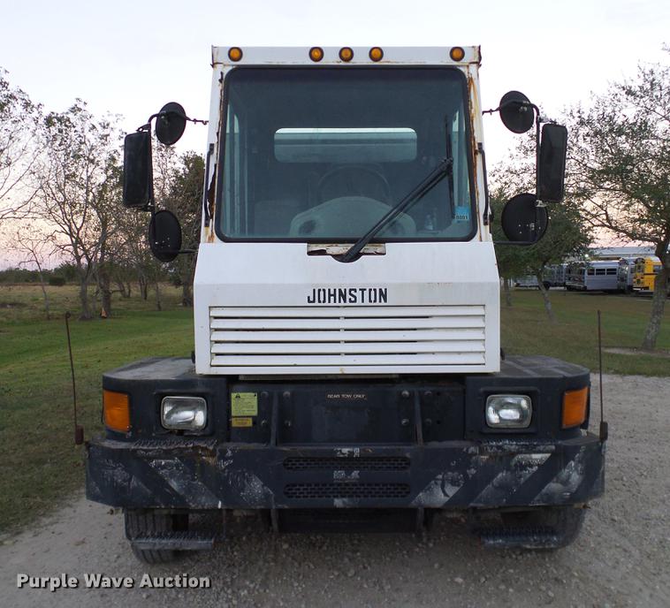 image for item DC7950 2003 Johnston 4000 street sweeper