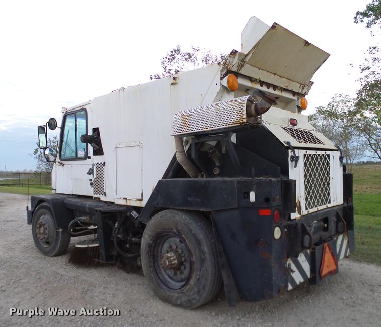 image for item DC7950 2003 Johnston 4000 street sweeper