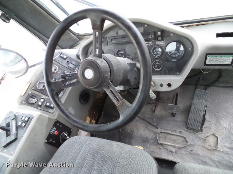 image for item DC7950 2003 Johnston 4000 street sweeper