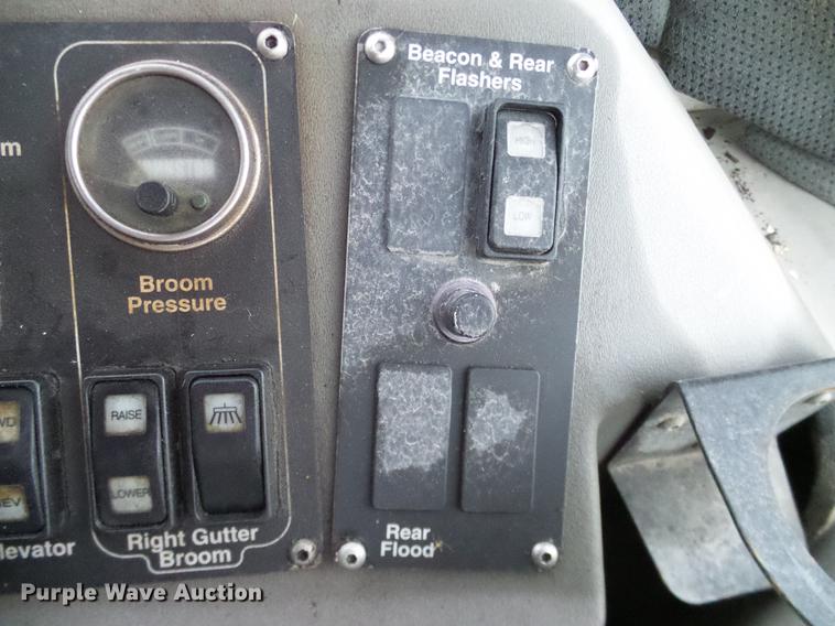 image for item DC7950 2003 Johnston 4000 street sweeper