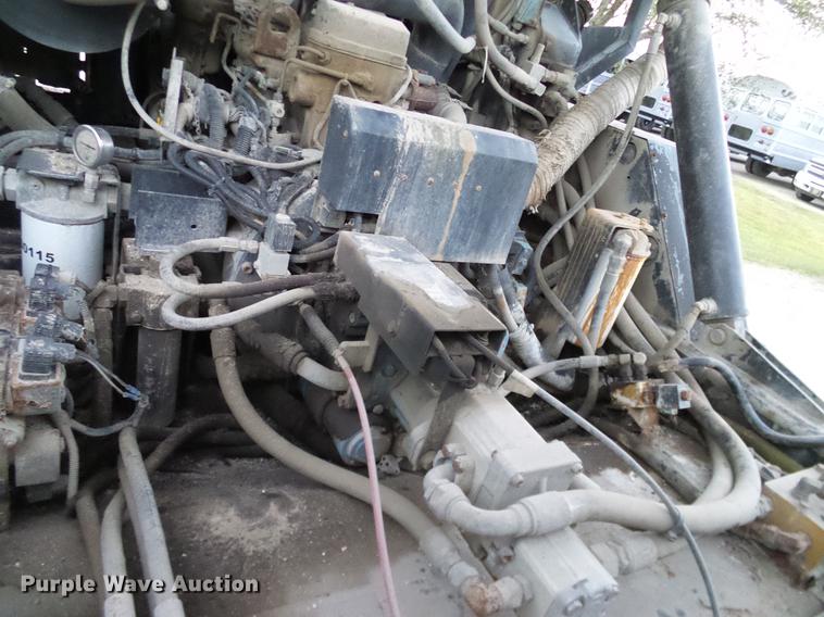 image for item DC7950 2003 Johnston 4000 street sweeper