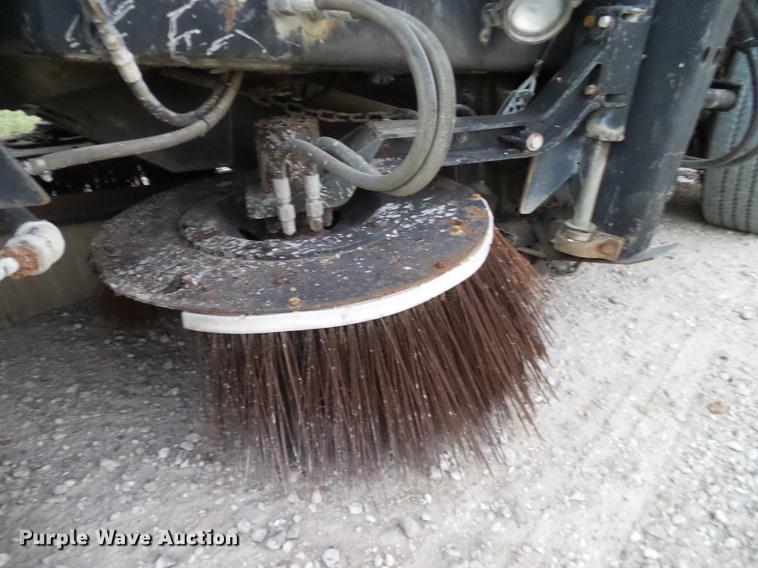 image for item DC7950 2003 Johnston 4000 street sweeper