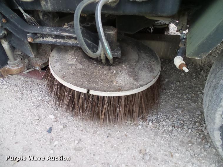 image for item DC7950 2003 Johnston 4000 street sweeper