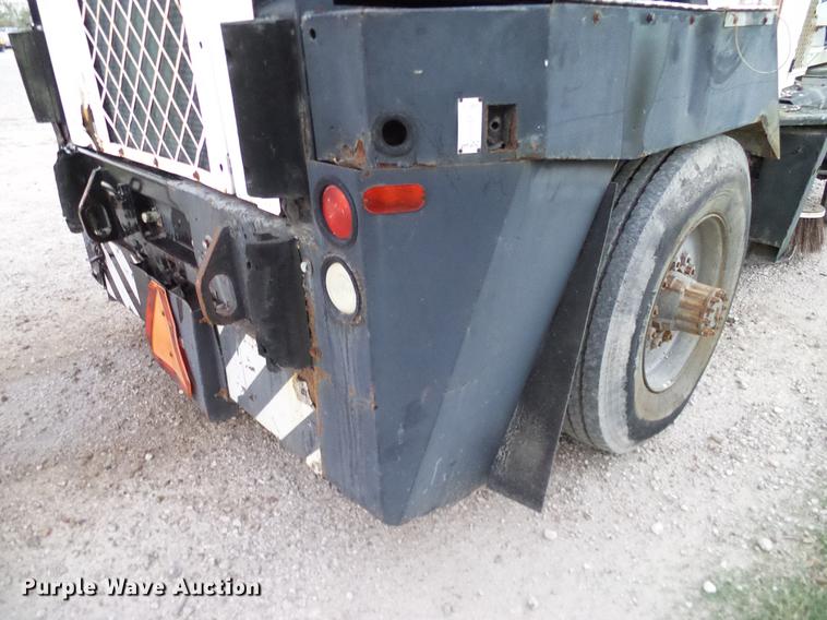 image for item DC7950 2003 Johnston 4000 street sweeper