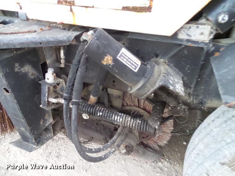 image for item DC7950 2003 Johnston 4000 street sweeper