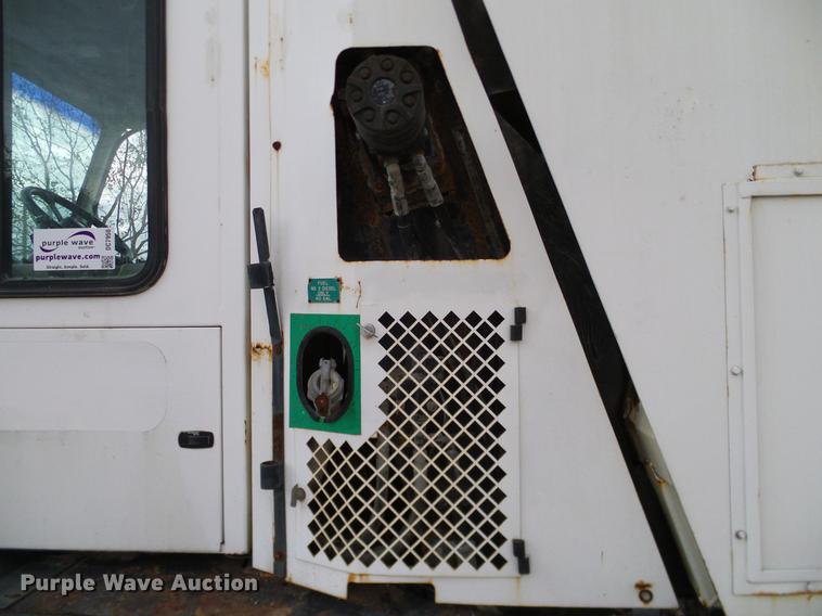 image for item DC7950 2003 Johnston 4000 street sweeper