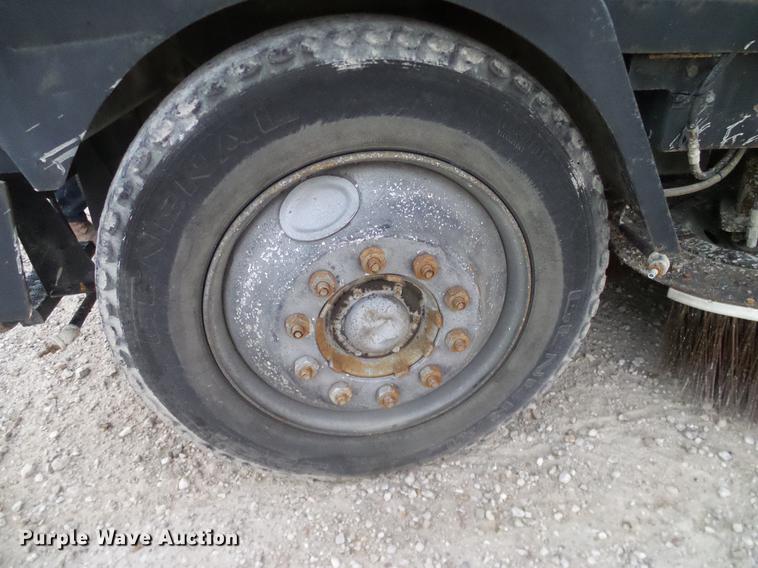 image for item DC7950 2003 Johnston 4000 street sweeper