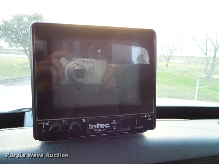 image for item DC7951 2005 International 4200 street sweeper truck