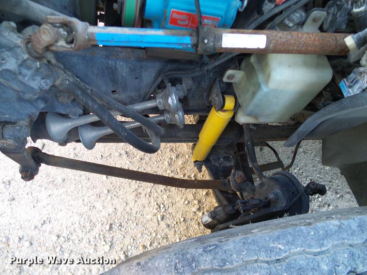 image for item DC7951 2005 International 4200 street sweeper truck