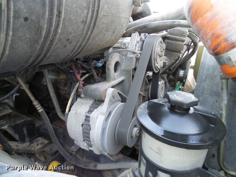 image for item DC7951 2005 International 4200 street sweeper truck