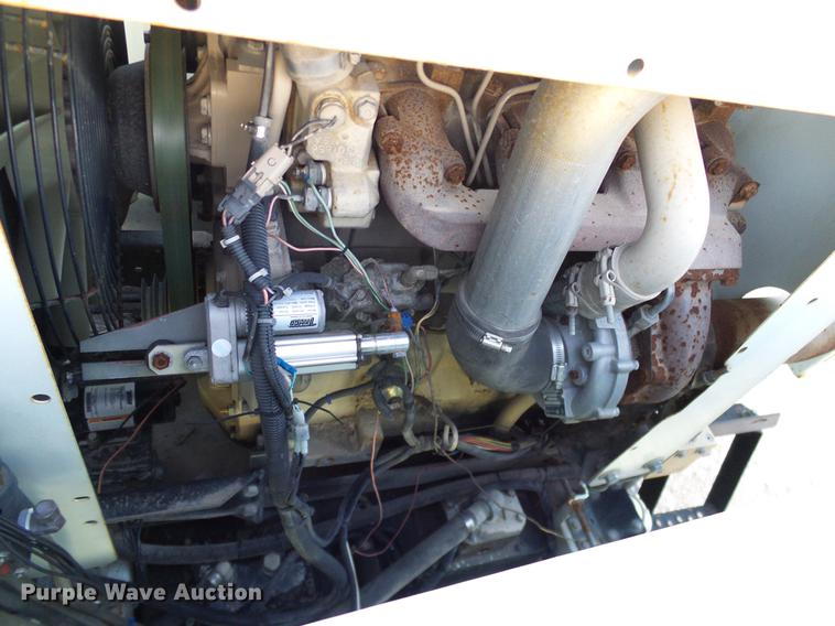 image for item DC7951 2005 International 4200 street sweeper truck