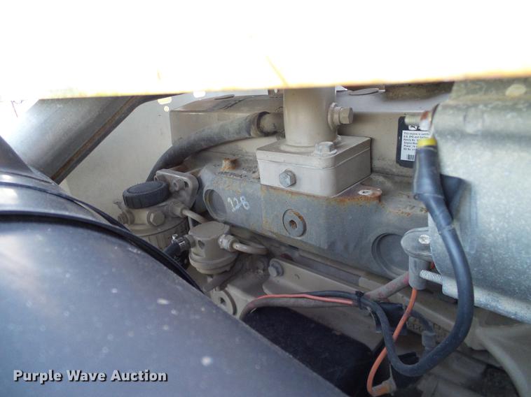 image for item DC7951 2005 International 4200 street sweeper truck