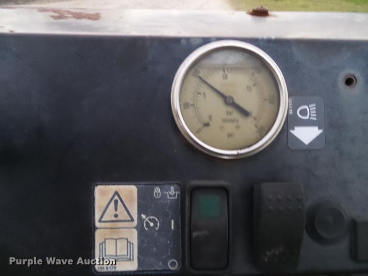 image for item DC7952 2008 Toro Multipro 5700D sprayer