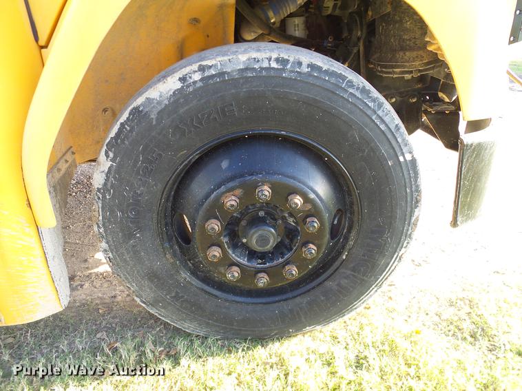 image for item DC7959 1998 Freightliner FS65 Blue Bird school bus