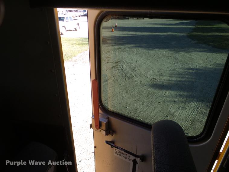 image for item DC7960 1998 International 3800 Amtran school bus