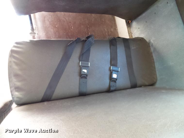 image for item DC7960 1998 International 3800 Amtran school bus