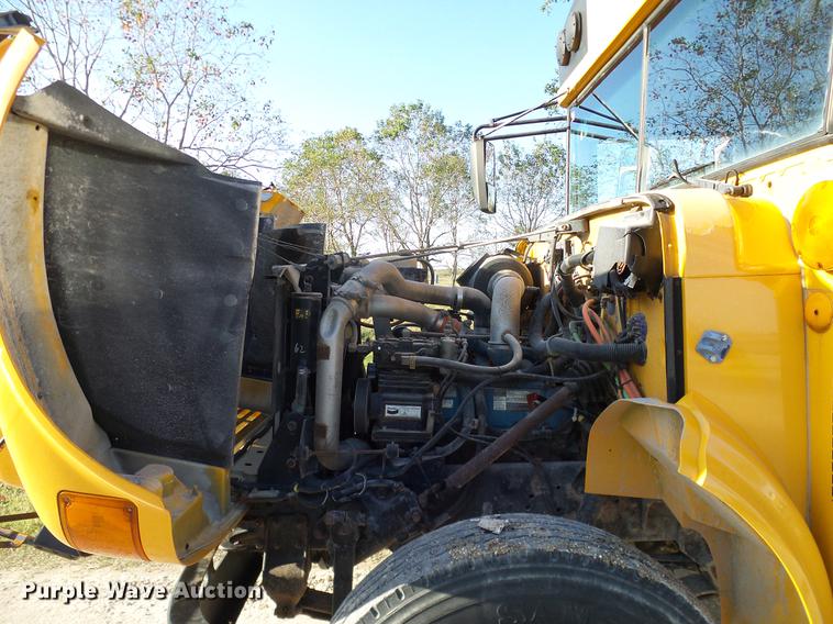 image for item DC7960 1998 International 3800 Amtran school bus