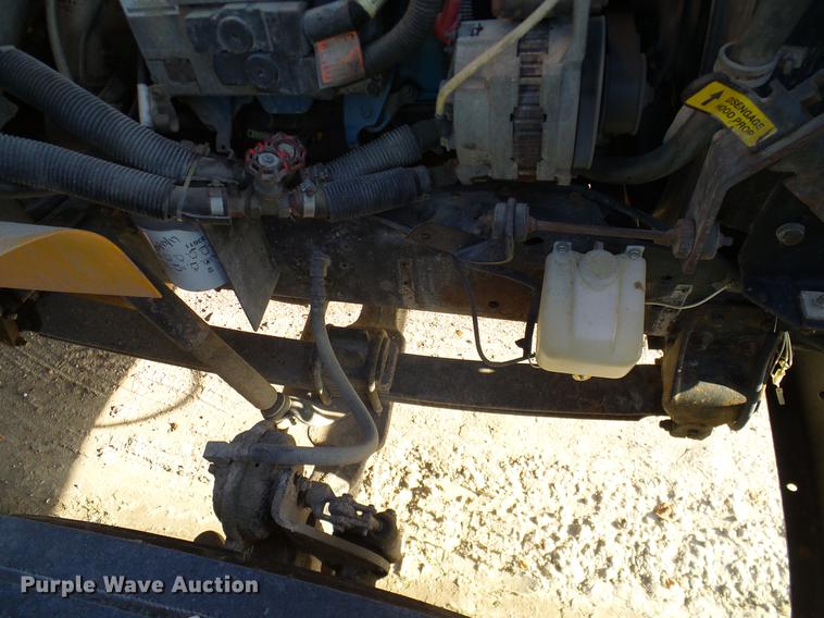 image for item DC7960 1998 International 3800 Amtran school bus