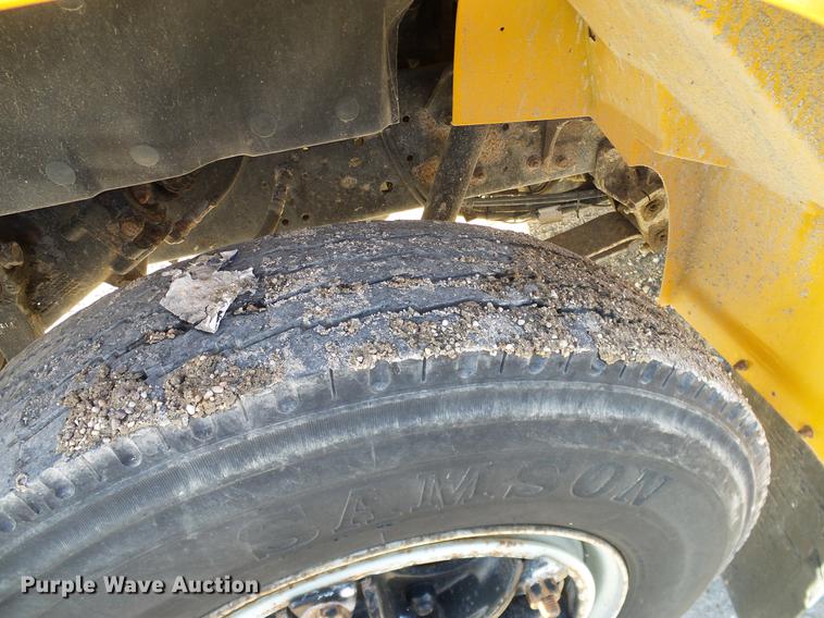 image for item DC7960 1998 International 3800 Amtran school bus