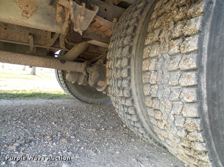 image for item DC7960 1998 International 3800 Amtran school bus