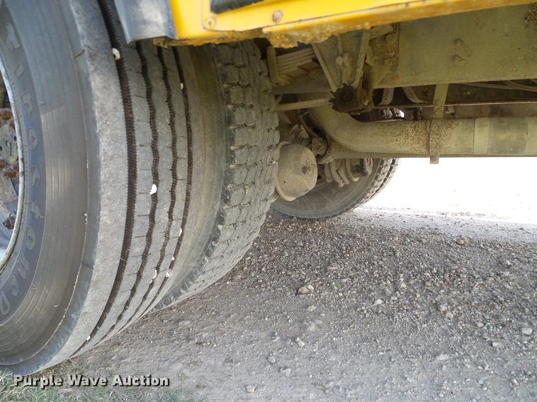 image for item DC7960 1998 International 3800 Amtran school bus