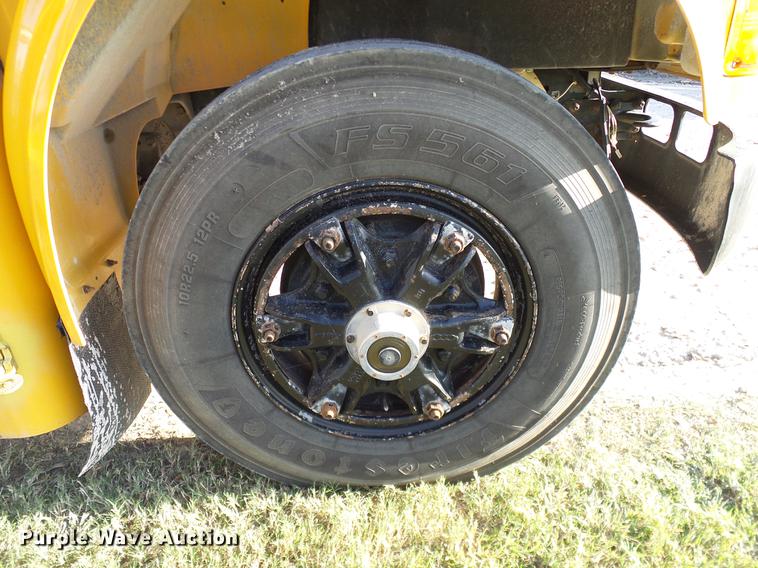 image for item DC7960 1998 International 3800 Amtran school bus