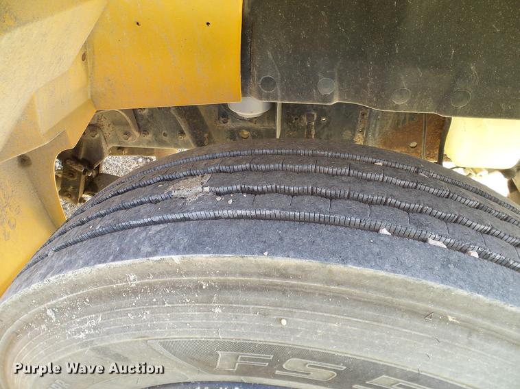 image for item DC7960 1998 International 3800 Amtran school bus