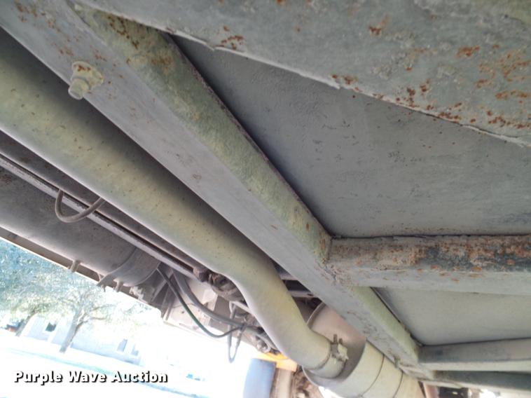 image for item DC7960 1998 International 3800 Amtran school bus