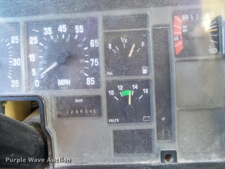 image for item DC7962 1998 International 3800 Amtran school bus