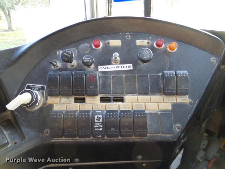 image for item DC7962 1998 International 3800 Amtran school bus