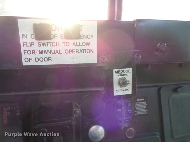 image for item DC7962 1998 International 3800 Amtran school bus