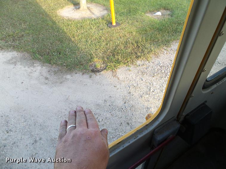 image for item DC7962 1998 International 3800 Amtran school bus