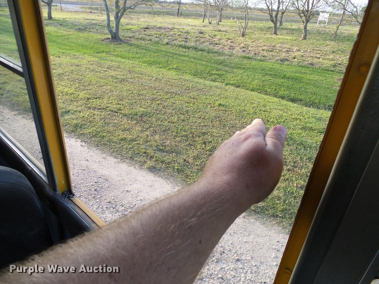 image for item DC7962 1998 International 3800 Amtran school bus